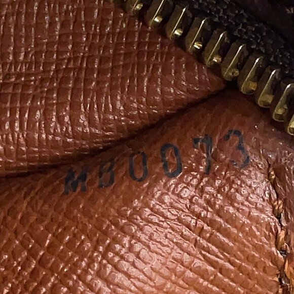 Authentic Louis Vuitton Monogram Papillon 30 Handbag - Picture 16 of 16